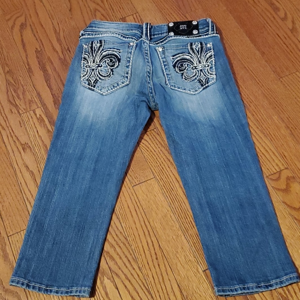 Capris - Picture 3 of 3